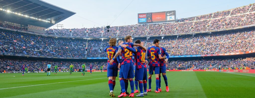 Torjubel beim FC Barcelona im Camp Nou Header